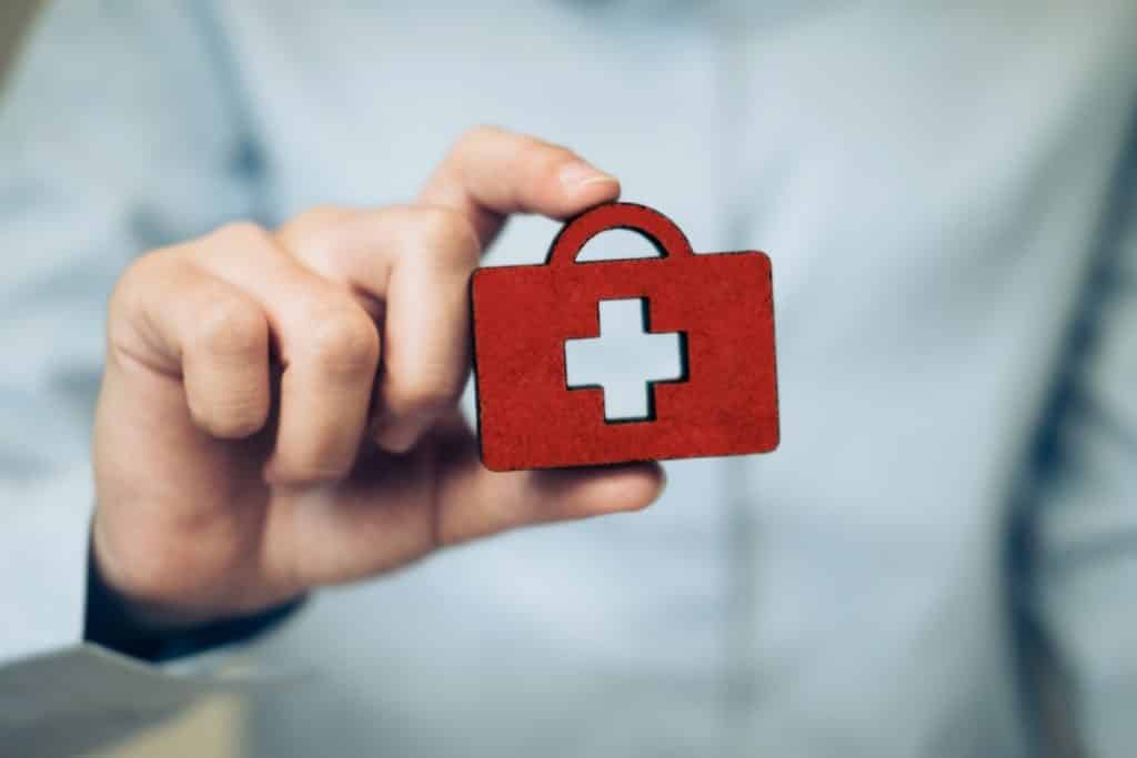 What is a health insurance broker?